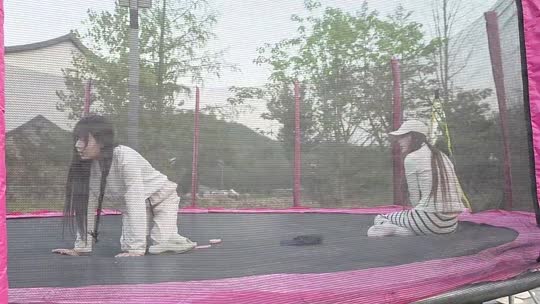 小镇首富冲百守