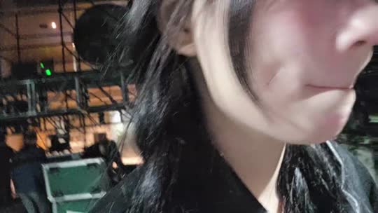 小镇首富冲百守