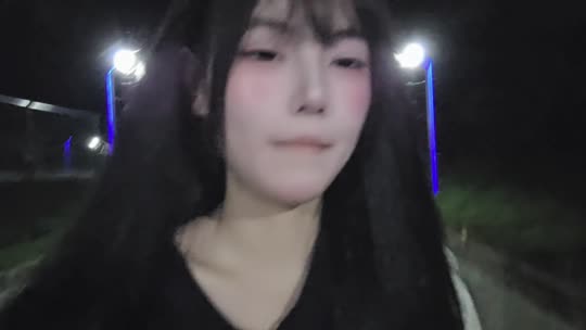 小镇首富冲百守