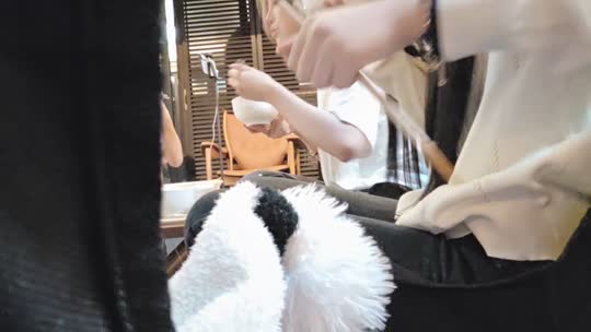 小镇首富冲百守