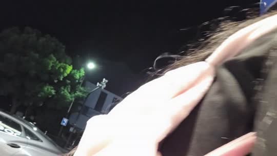 小镇首富打三字