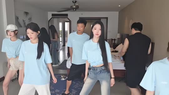 开播第一天798抱抱组