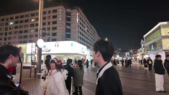 纯情男大