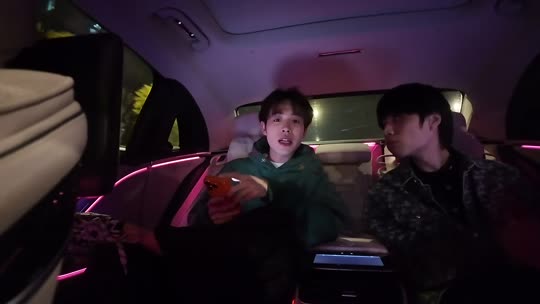 纯情男大