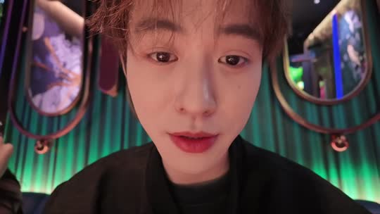 纯情男大