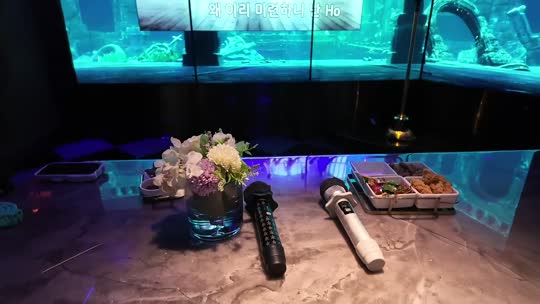 纯情男大