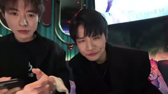 纯情男大