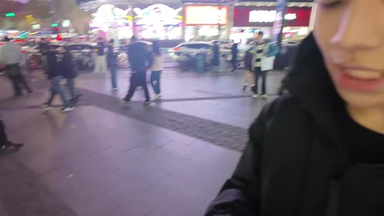 纯情男大