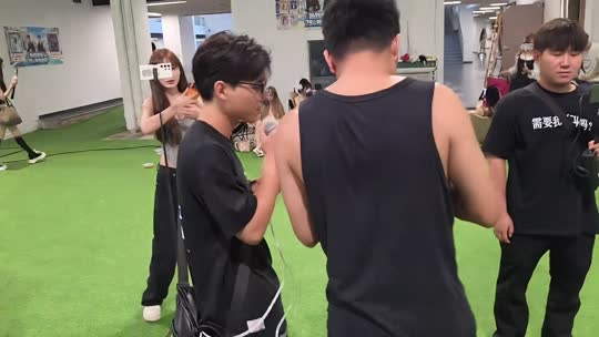 来了