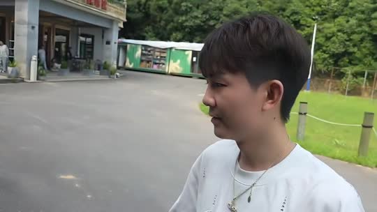 逃离城市 恭喜陌白哥荣升帝皇