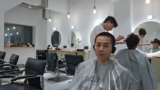 恭喜可爱小猪哥荣升帝皇～