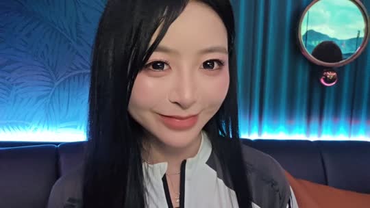 晚上KTV