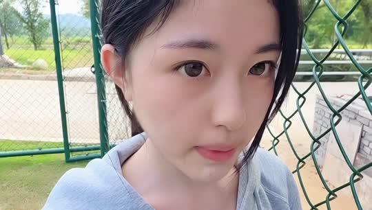 今晚19：00比赛 童话小镇