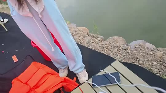 童话小镇鱼塘主
