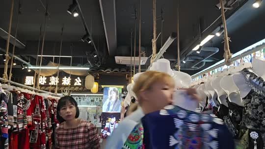 早上好嗯施
