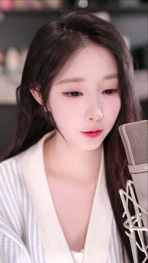 是的我是周童潼请开蓝光食用