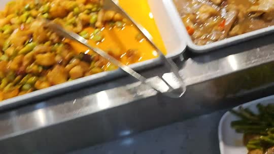 邀请队友挑战主播向前冲